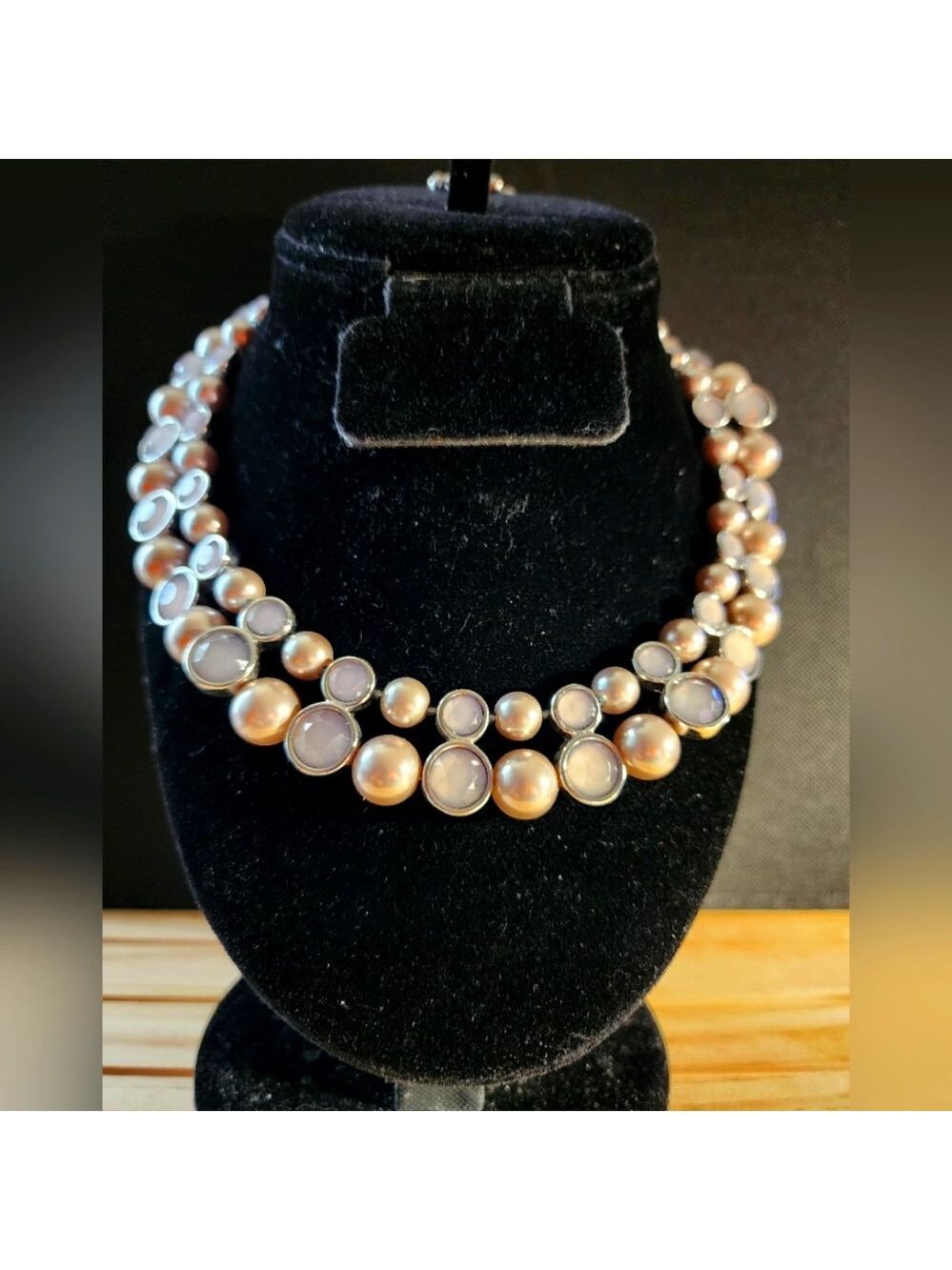 Banana Republic Cream and Silver Necklace